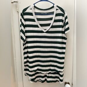 Latched Mama Nursing V-Neck, size XL